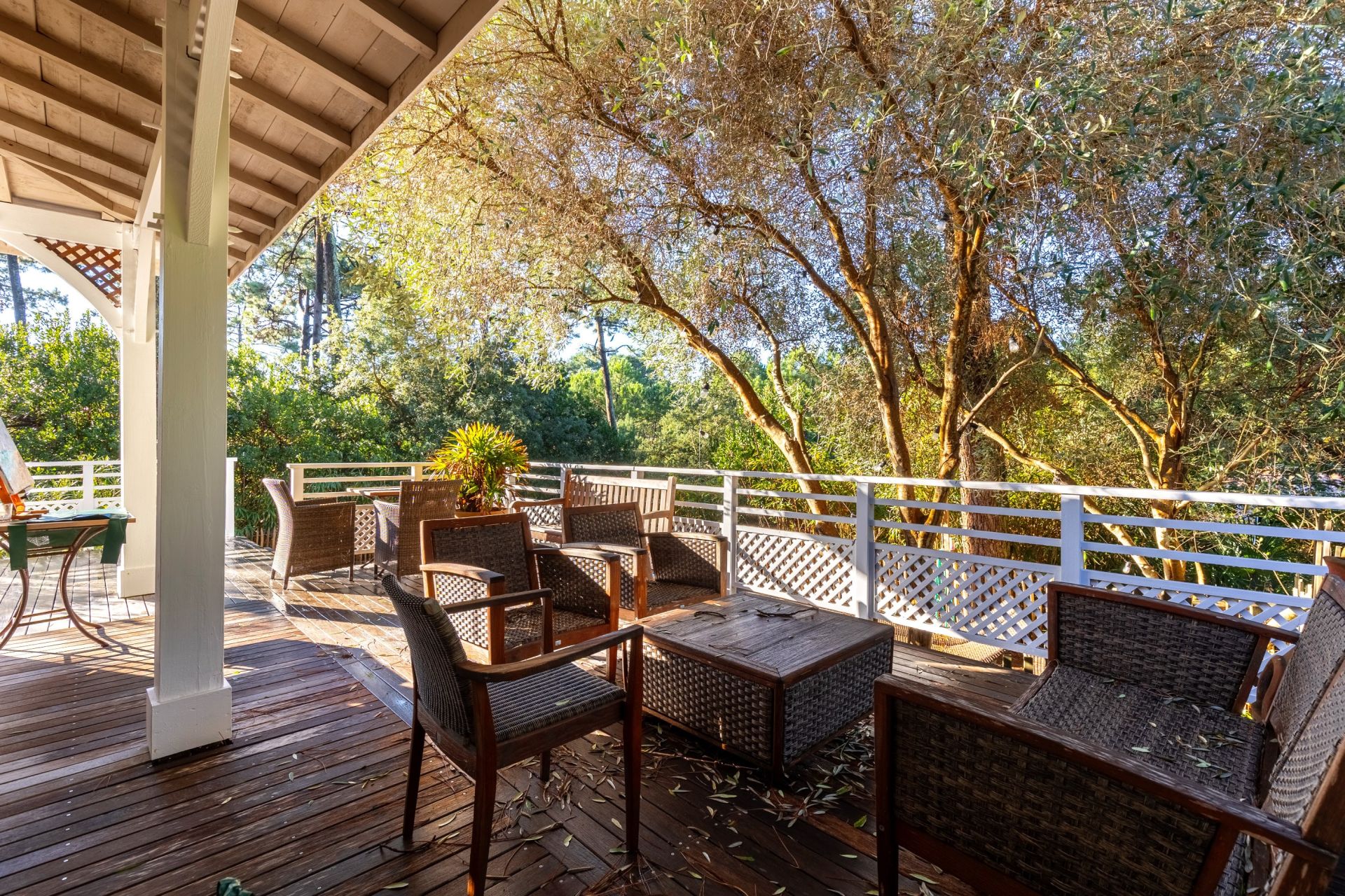 house 7 Rooms for sale on CAP FERRET (33970)