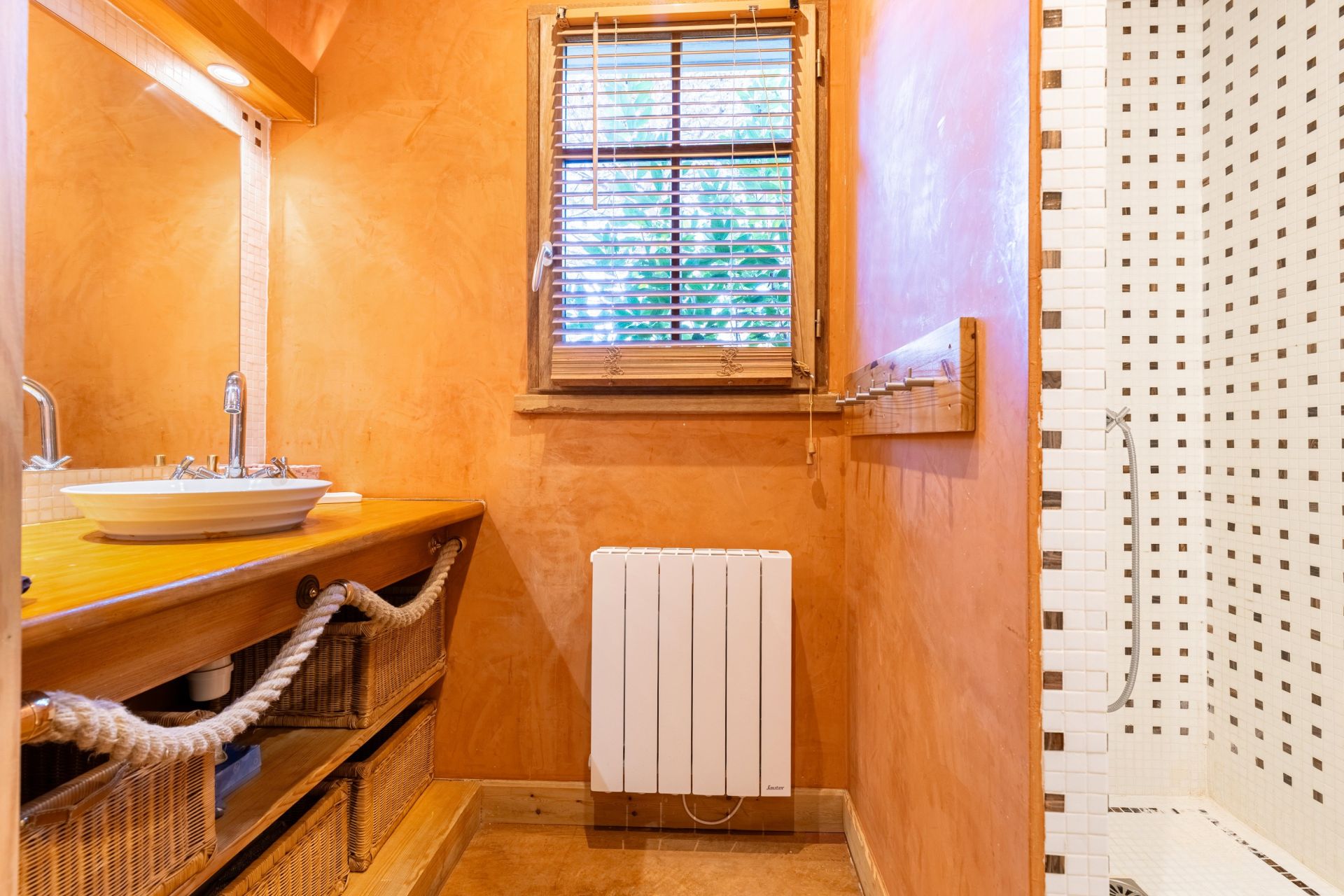 house 7 Rooms for sale on CAP FERRET (33970)