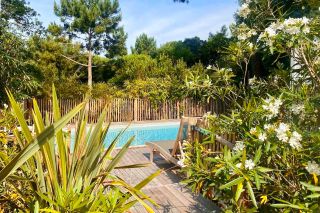 house 7 Rooms for sale on CAP FERRET (33970)