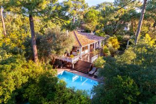 house 7 Rooms for sale on CAP FERRET (33970)