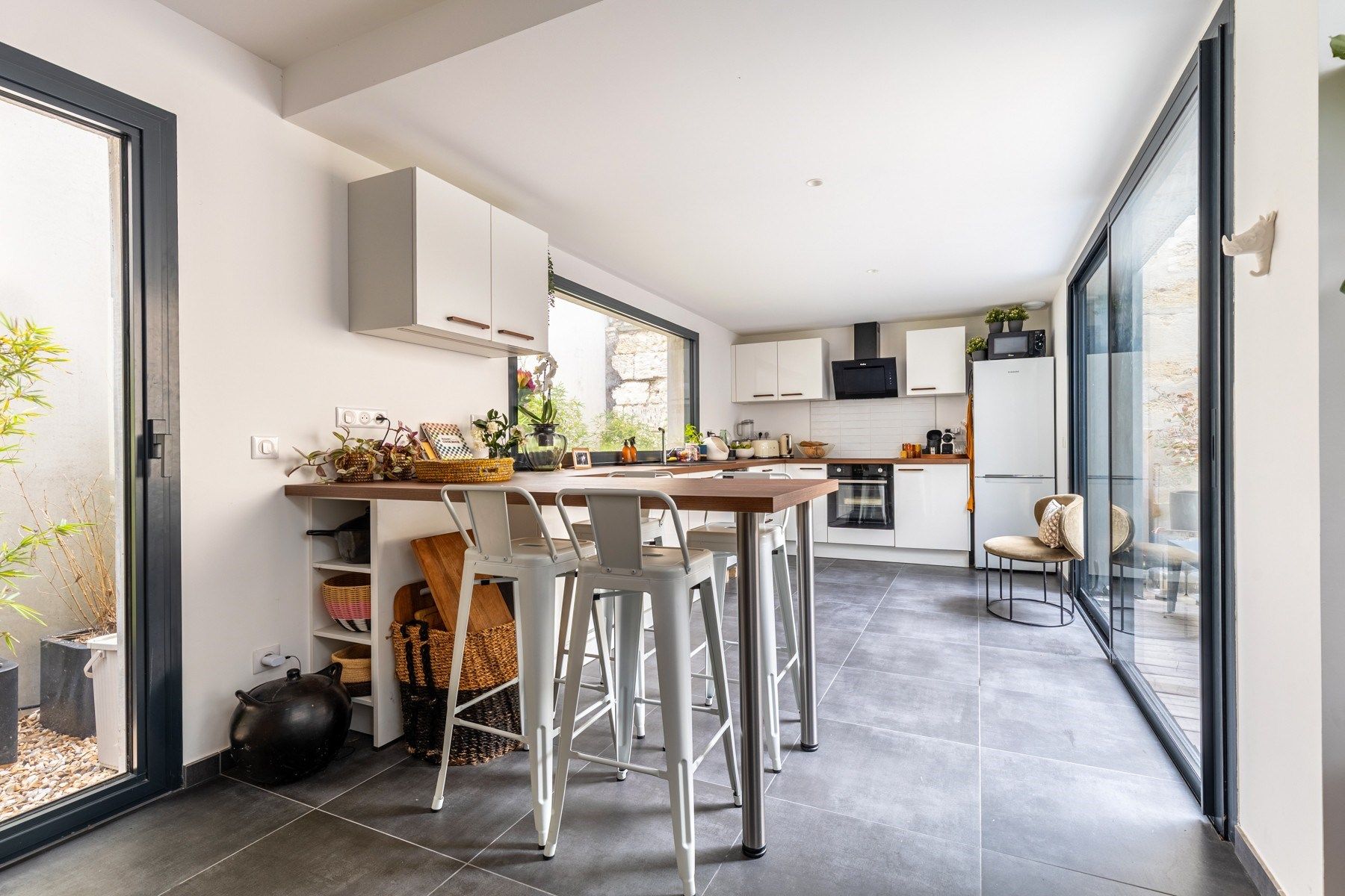 apartment 4 Rooms for sale on BORDEAUX (33000)