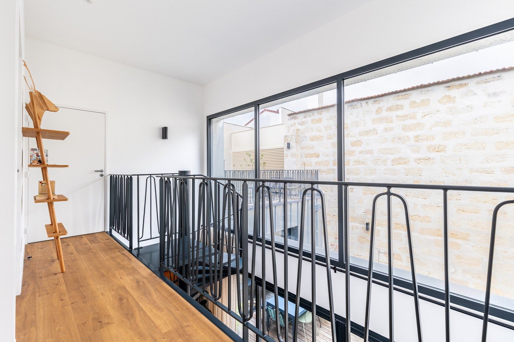 apartment 4 Rooms for sale on BORDEAUX (33000)