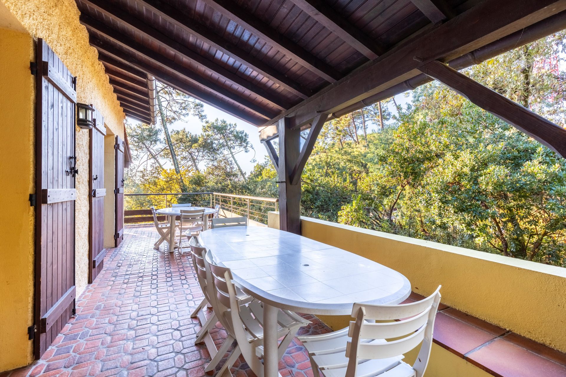 house 7 Rooms for sale on CAP FERRET (33970)