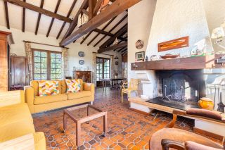 house 7 Rooms for sale on CAP FERRET (33970)