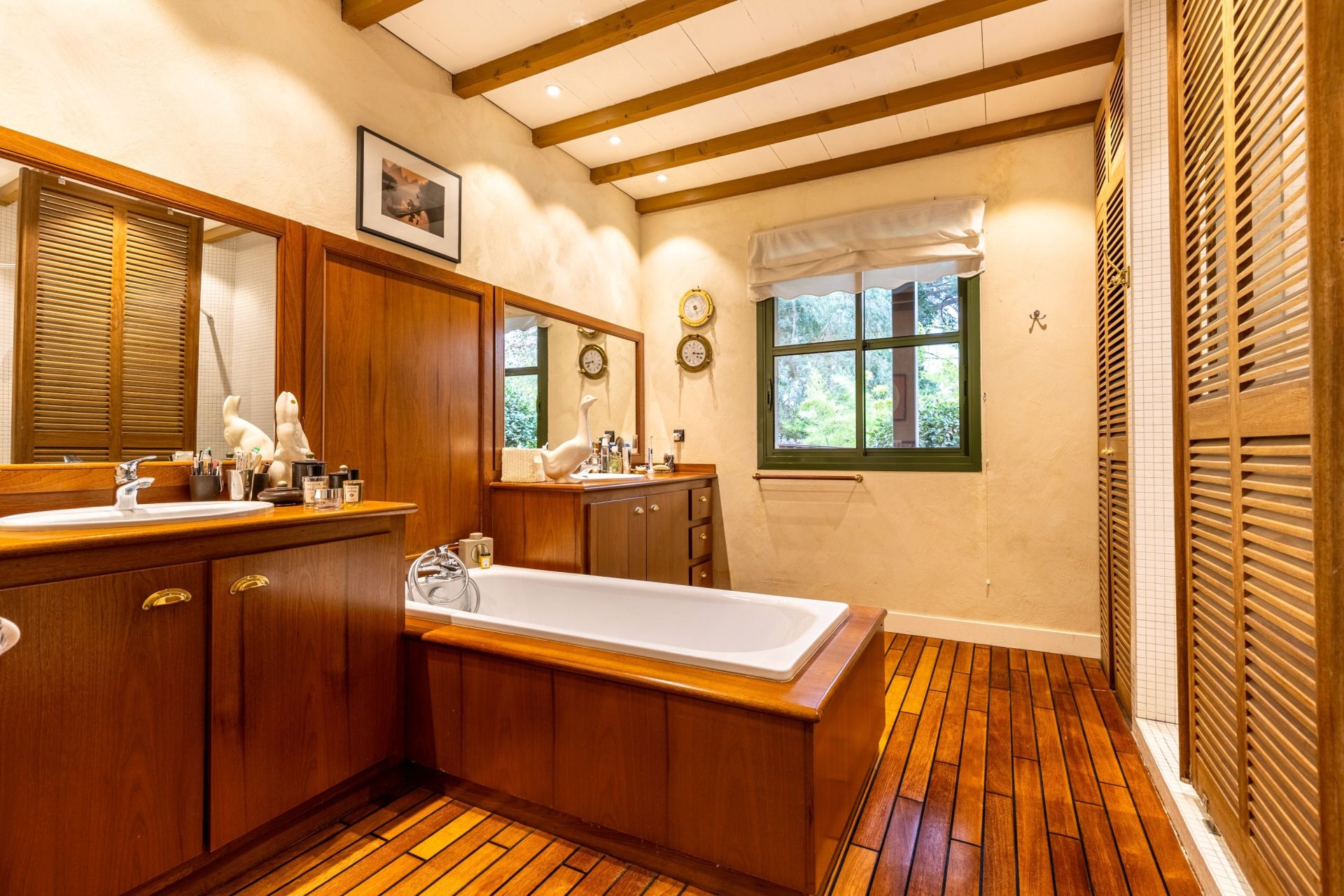 house 10 Rooms for sale on BORDEAUX (33000)