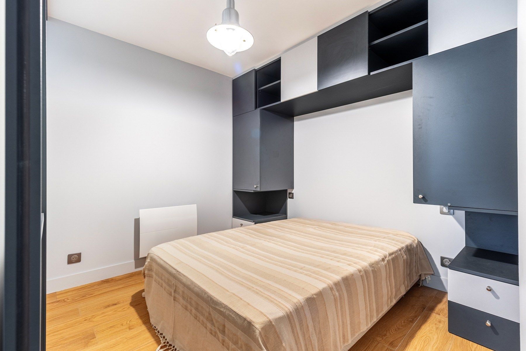 apartment 2 Rooms for sale on BORDEAUX (33000)