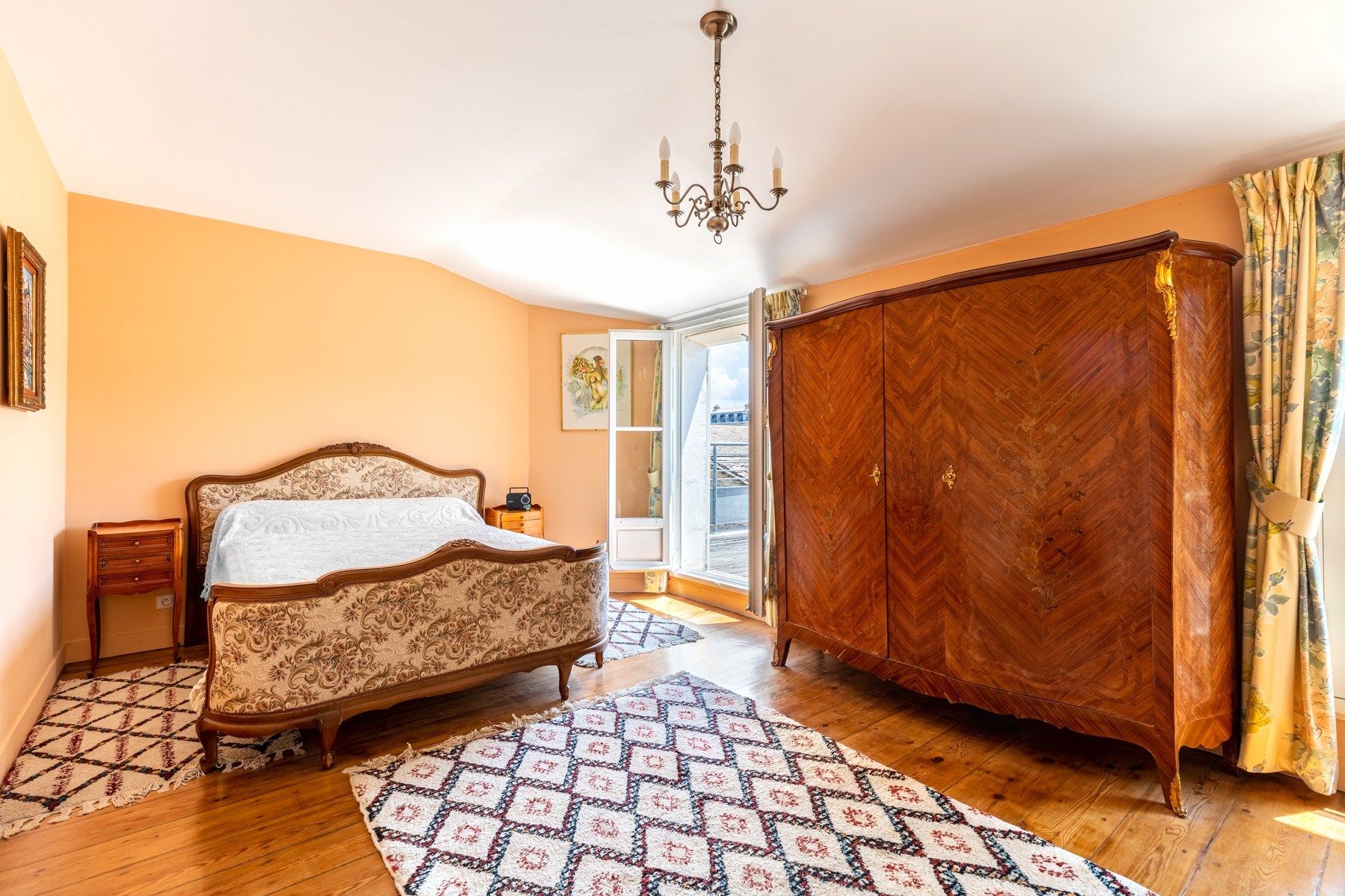 appartement 7 Pièces en vente sur BORDEAUX (33000)