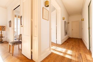 apartment 5 Rooms for sale on BORDEAUX (33000)