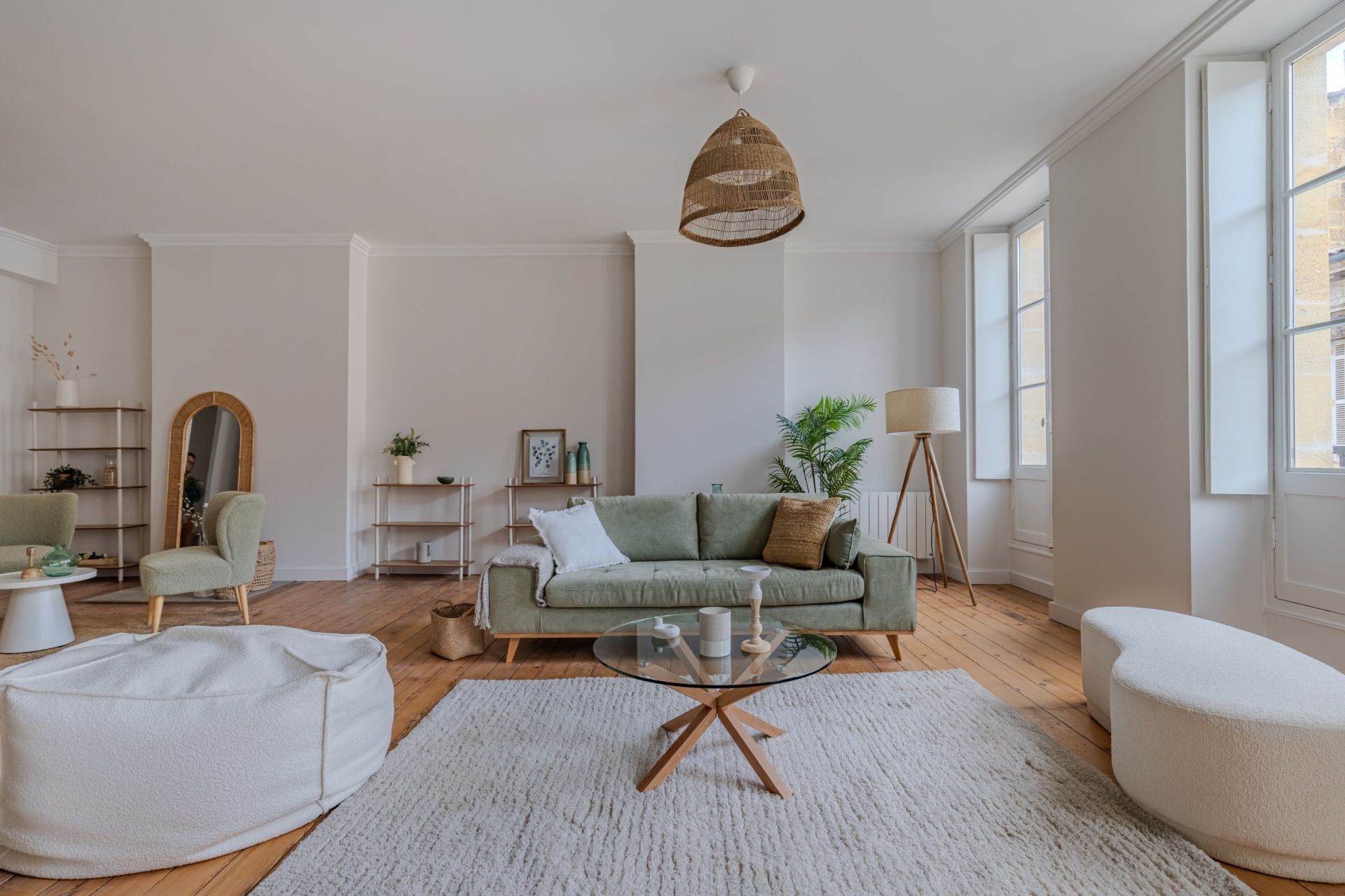 apartment 4 Rooms for sale on BORDEAUX (33000)