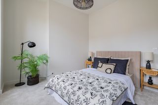 apartment 4 Rooms for sale on BORDEAUX (33000)