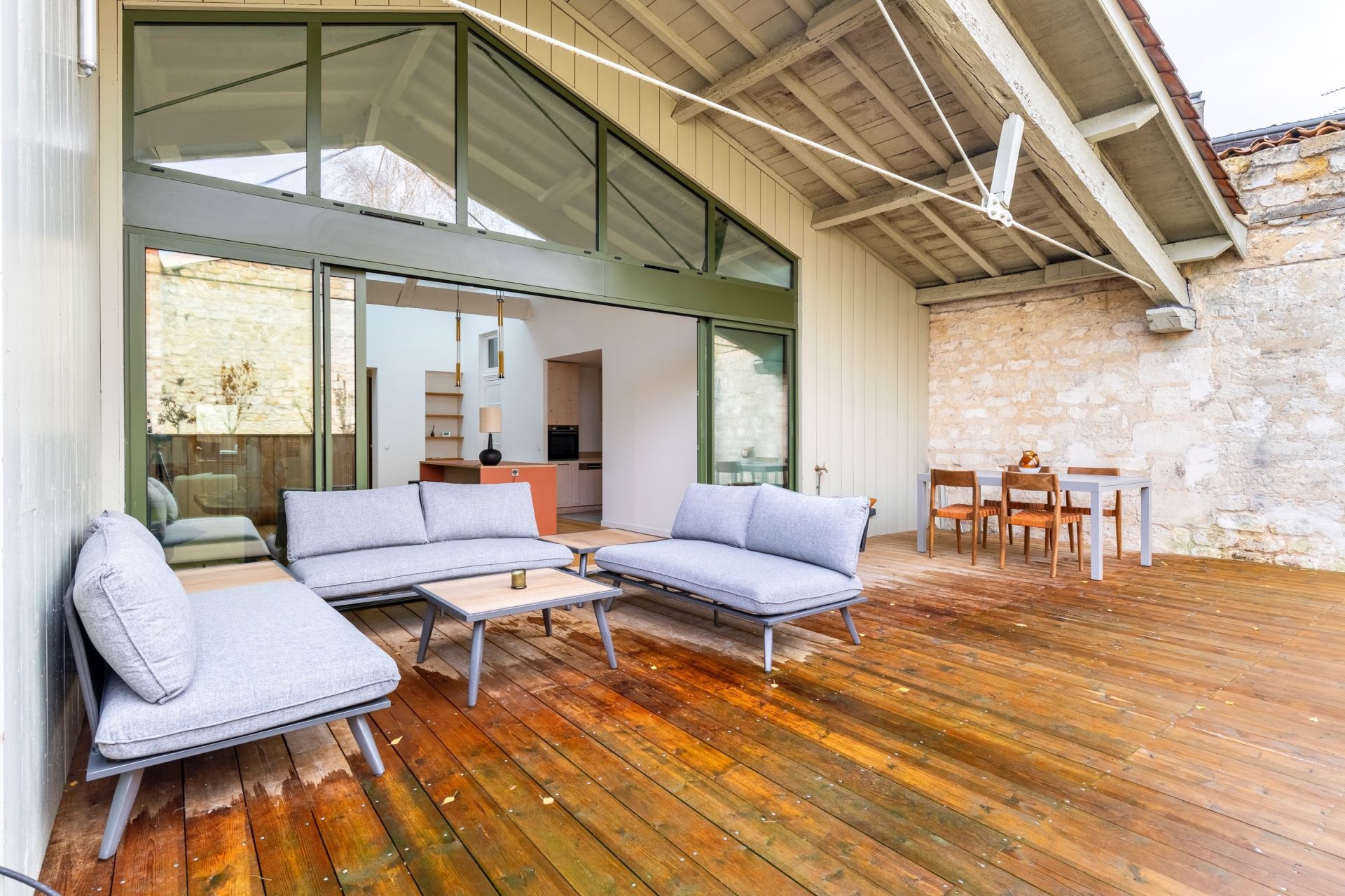 apartment 6 Rooms for sale on BORDEAUX (33000)