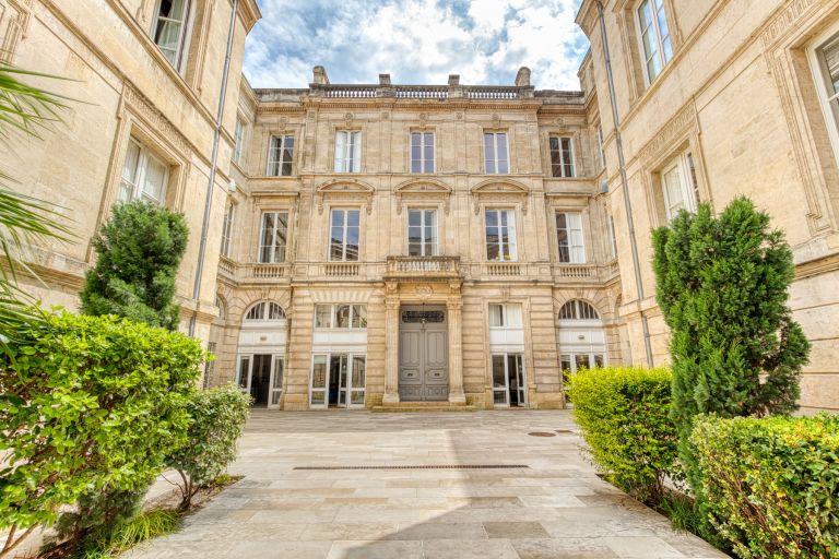 appartement 5 Pièces en vente sur BORDEAUX (33000)