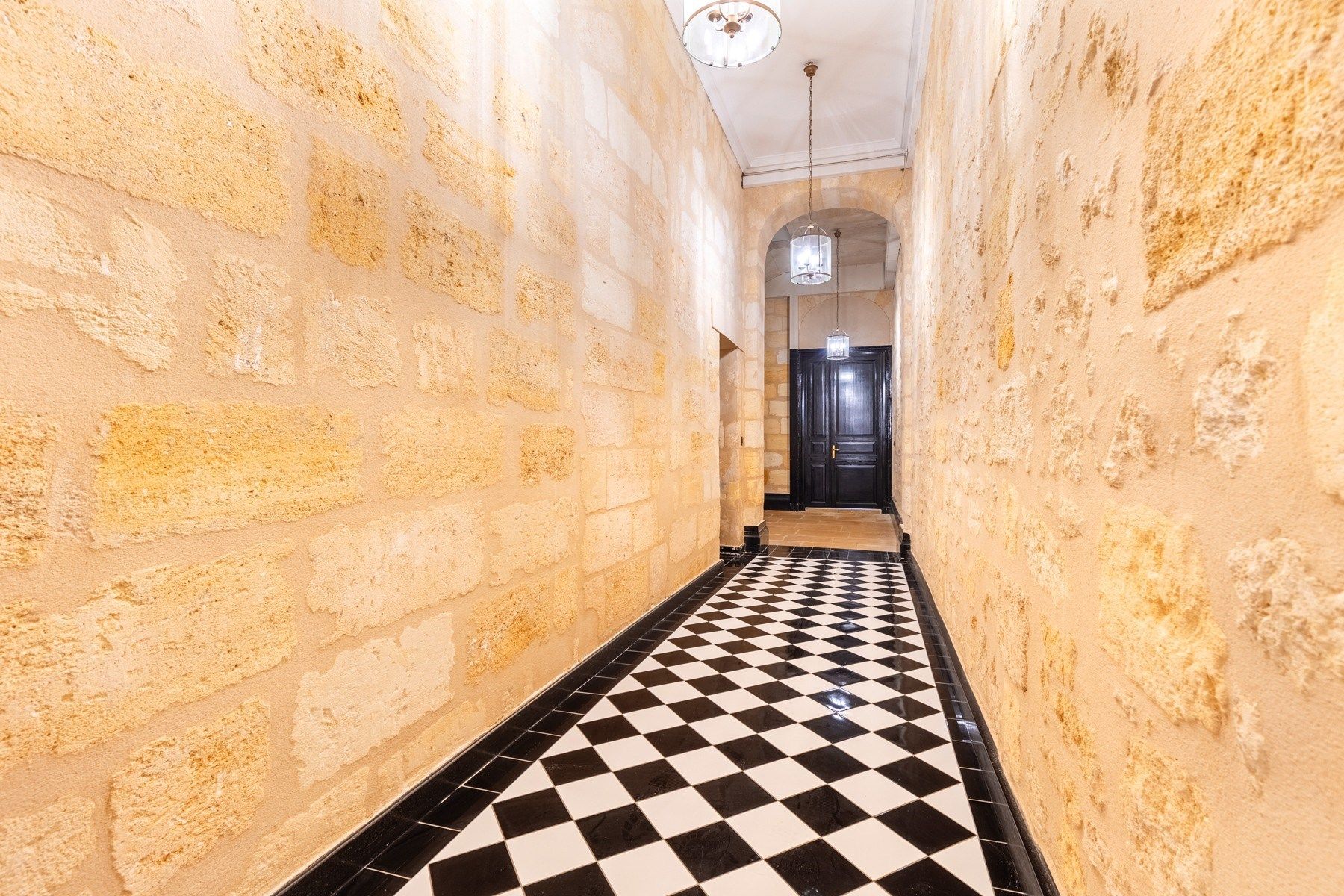 apartment 3 Rooms for sale on BORDEAUX (33000)