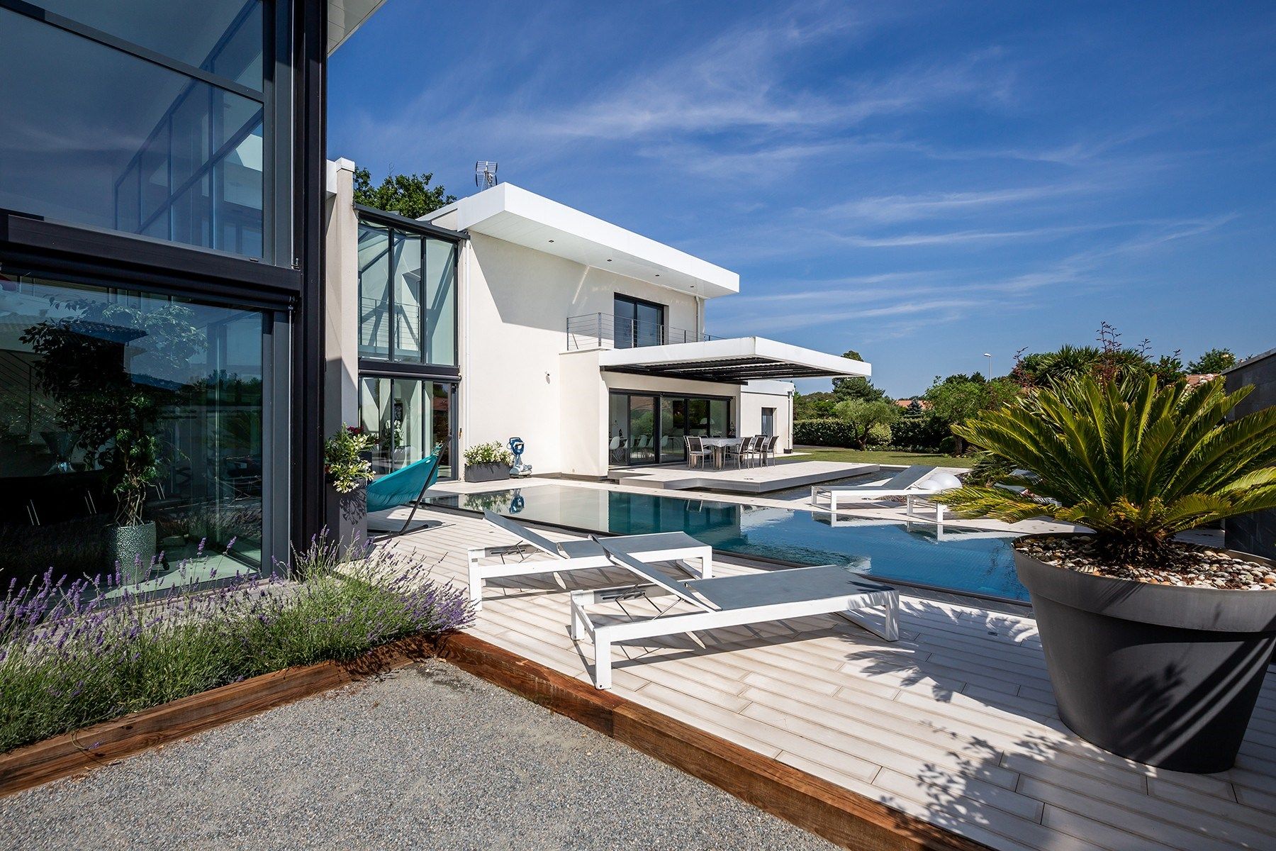 house 10 Rooms for sale on BORDEAUX (33000)