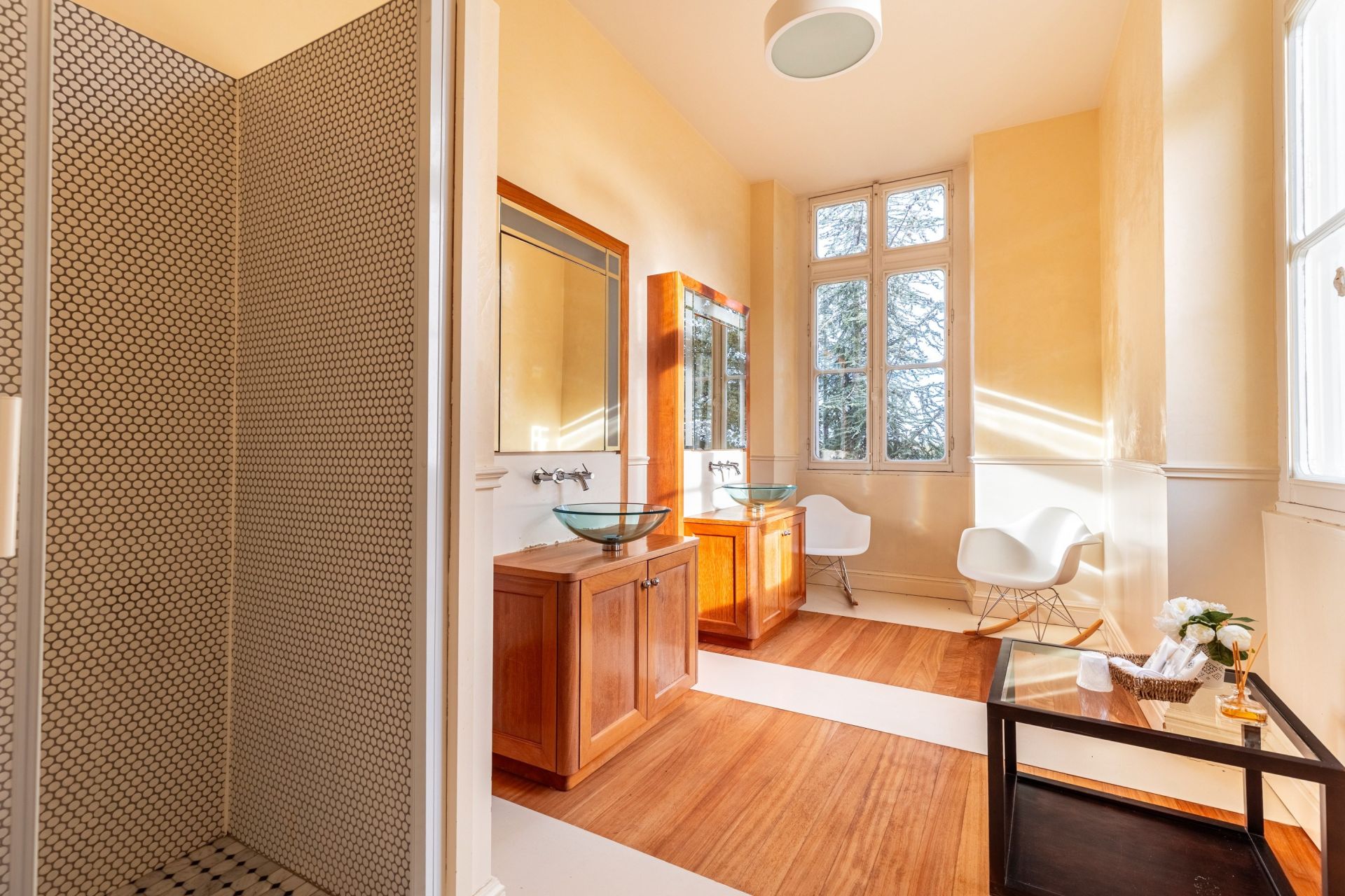 castle 12 Rooms for sale on BORDEAUX (33000)