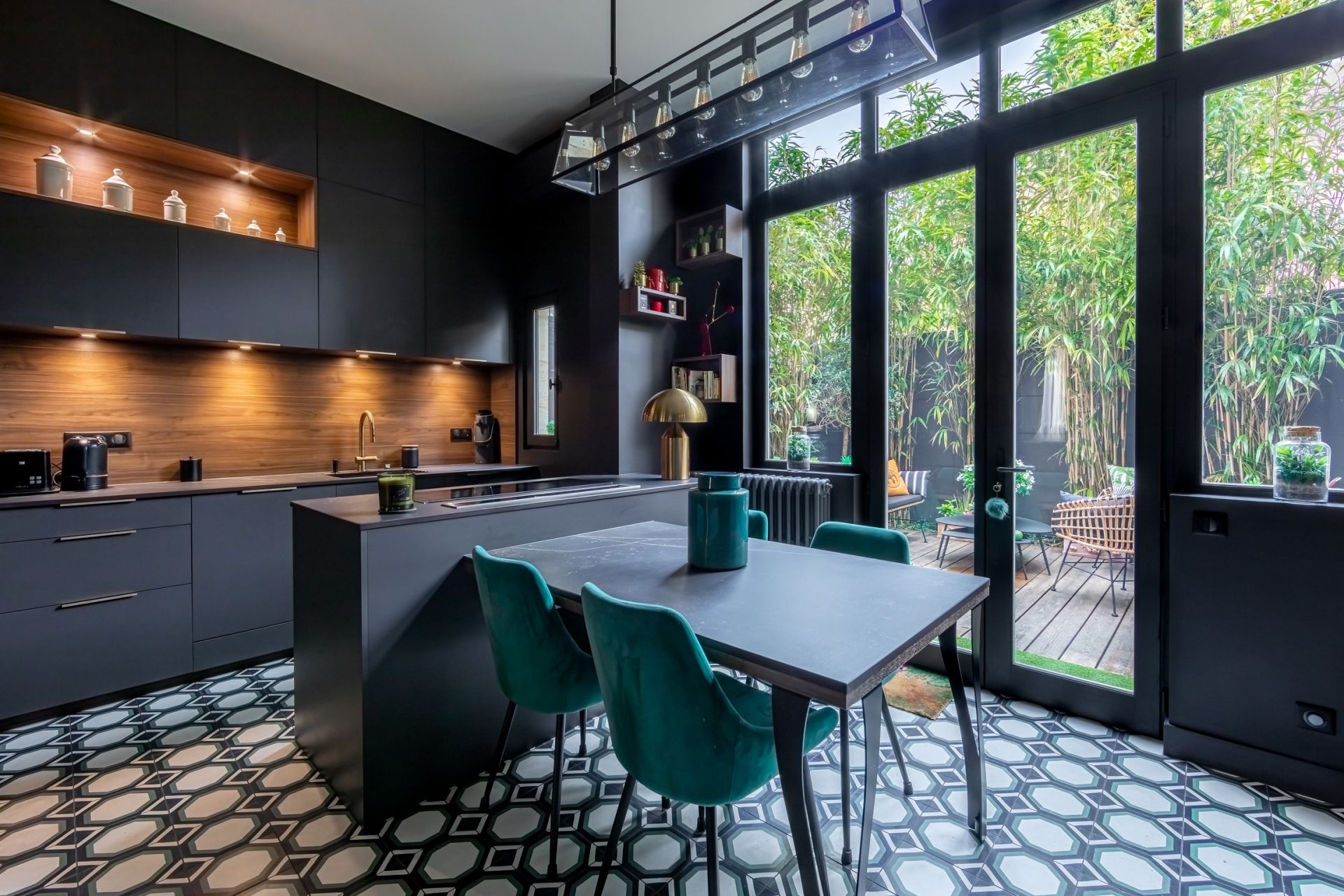house 7 Rooms for sale on BORDEAUX (33000)