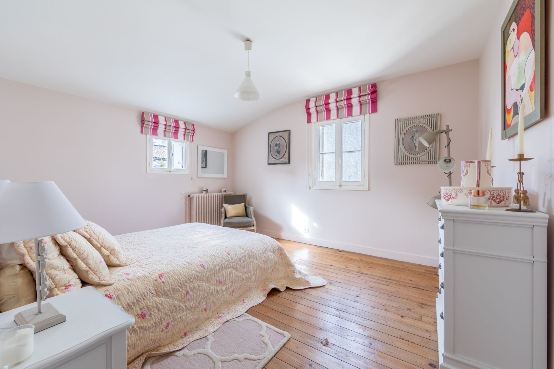 house 7 Rooms for sale on BORDEAUX (33000)