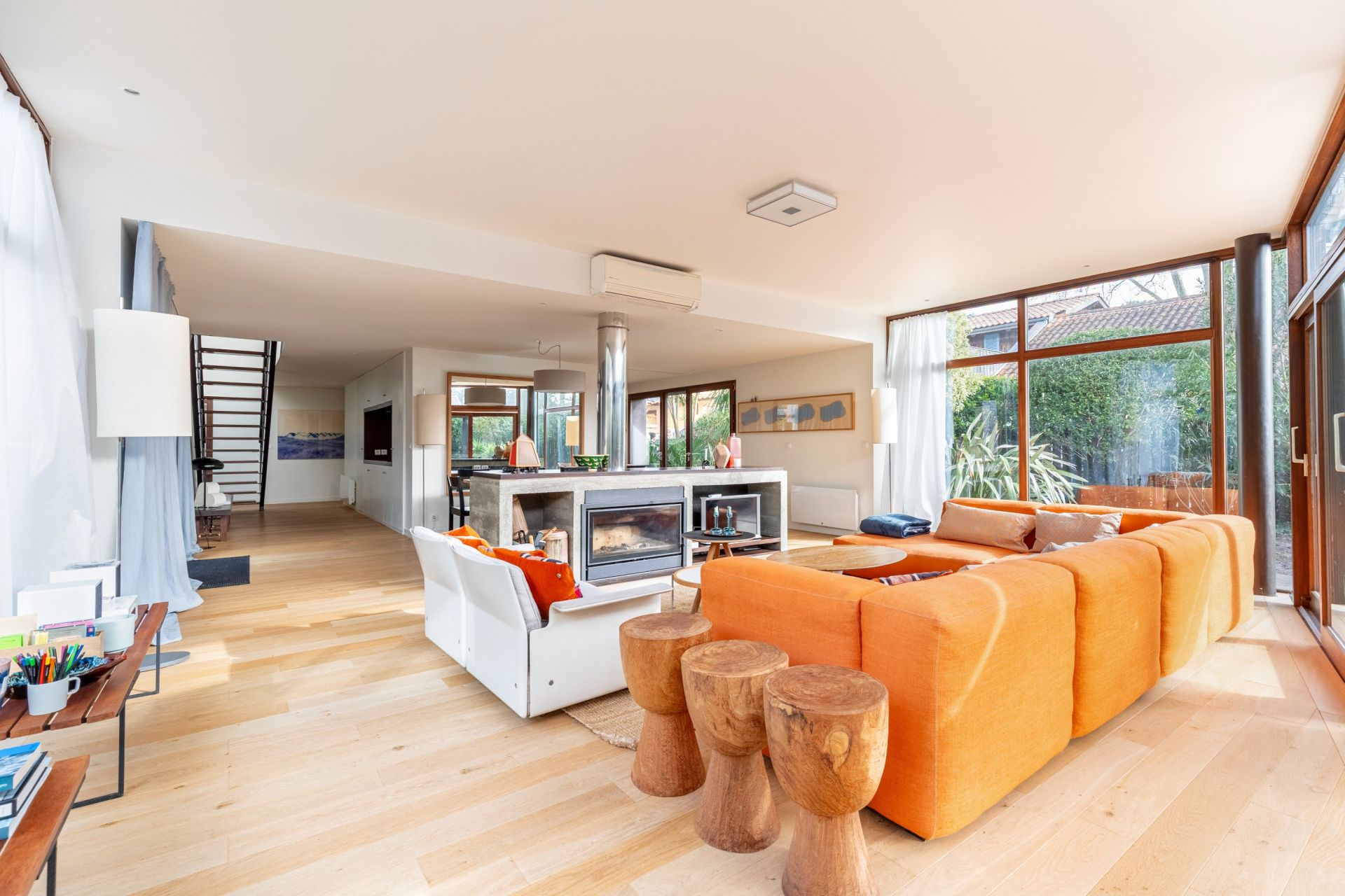 house 7 Rooms for sale on CAP FERRET (33970)