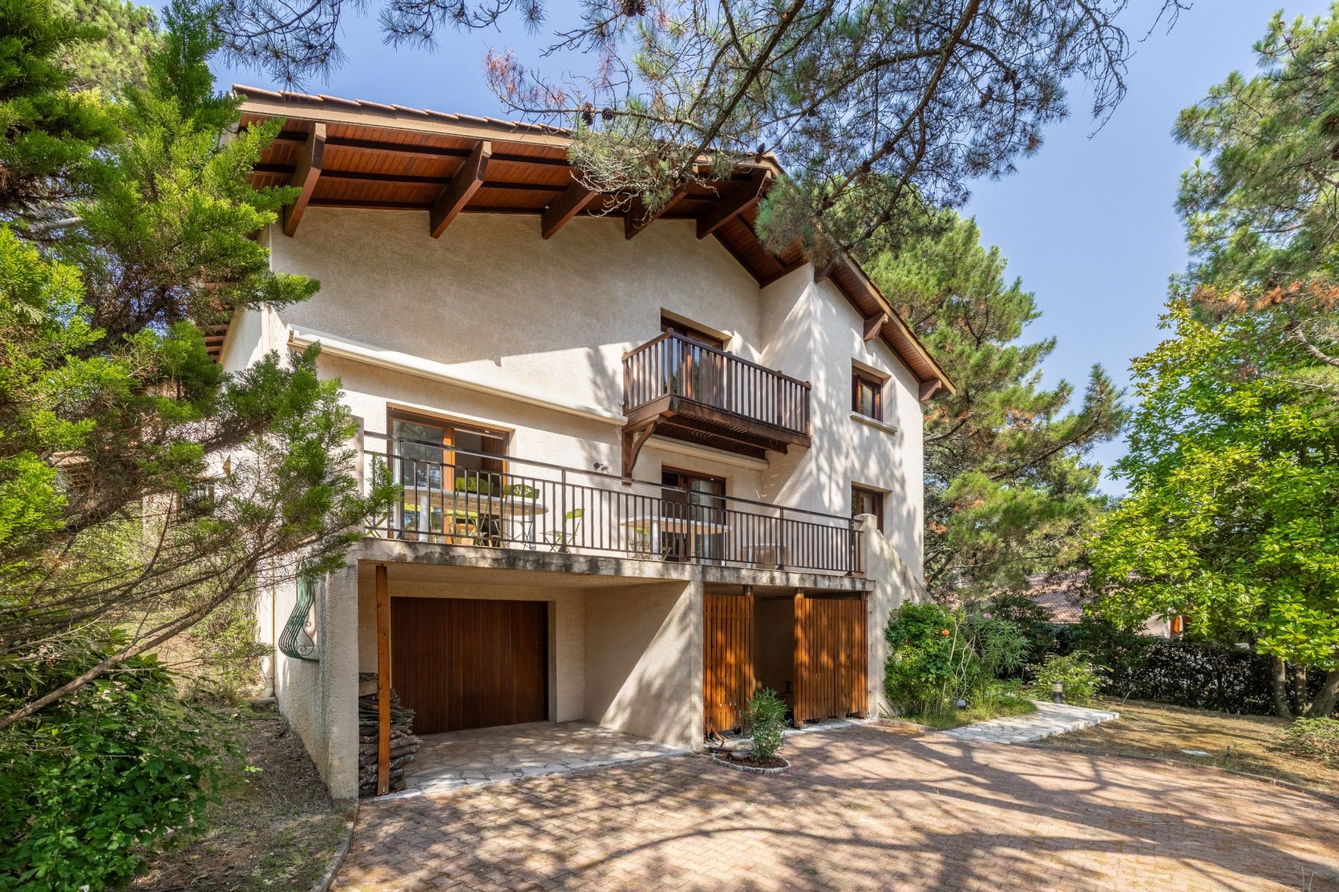 house 8 Rooms for sale on ARCACHON (33120)