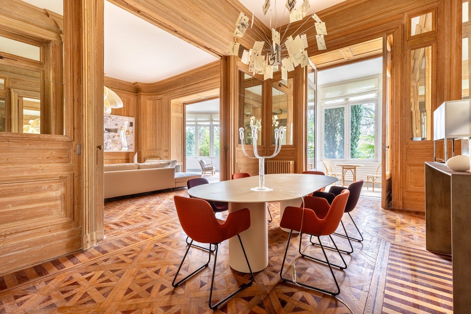 apartment 8 Rooms for sale on BORDEAUX (33000)