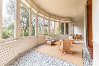 apartment 8 Rooms for sale on BORDEAUX (33000)