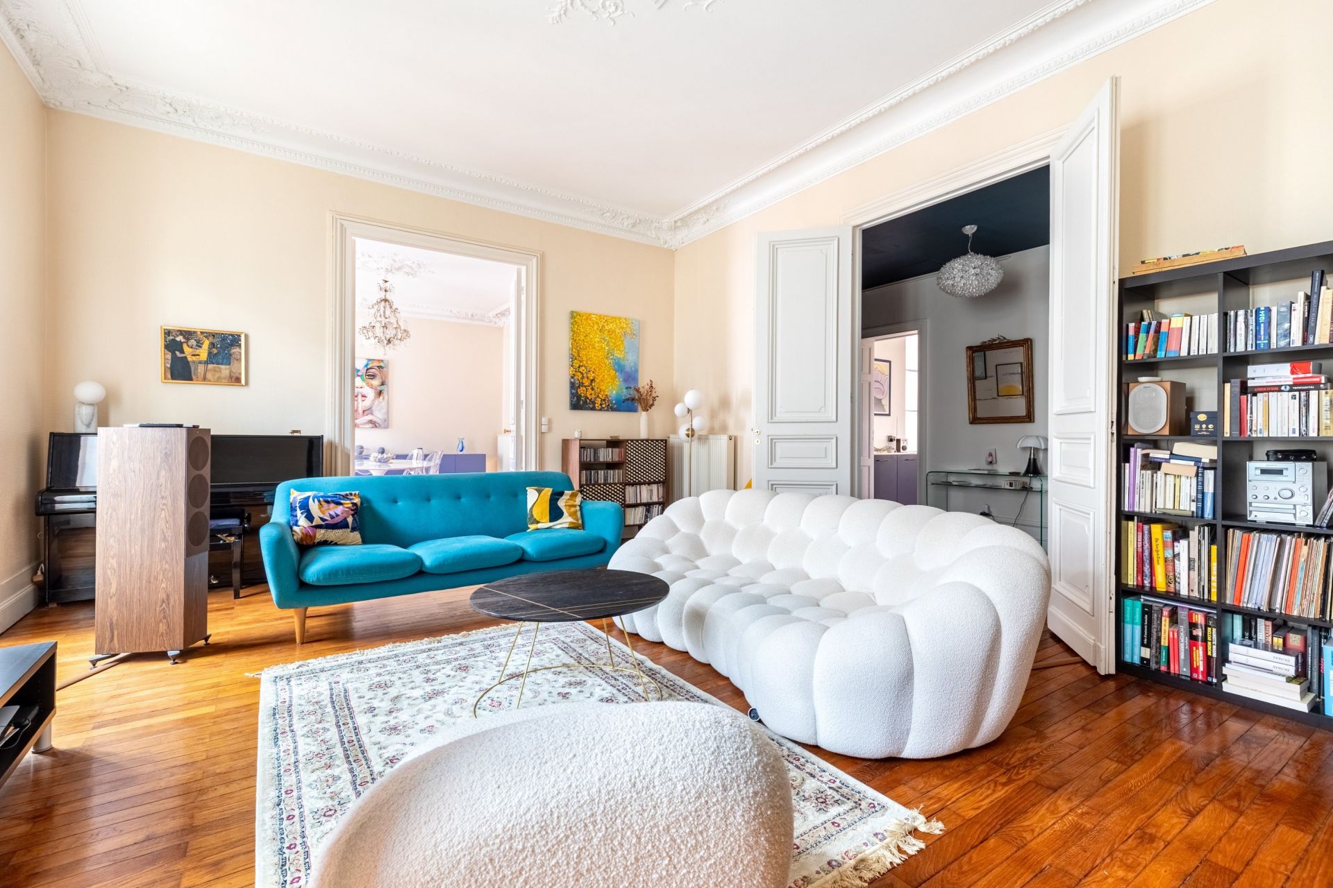 apartment 5 Rooms for sale on BORDEAUX (33000)