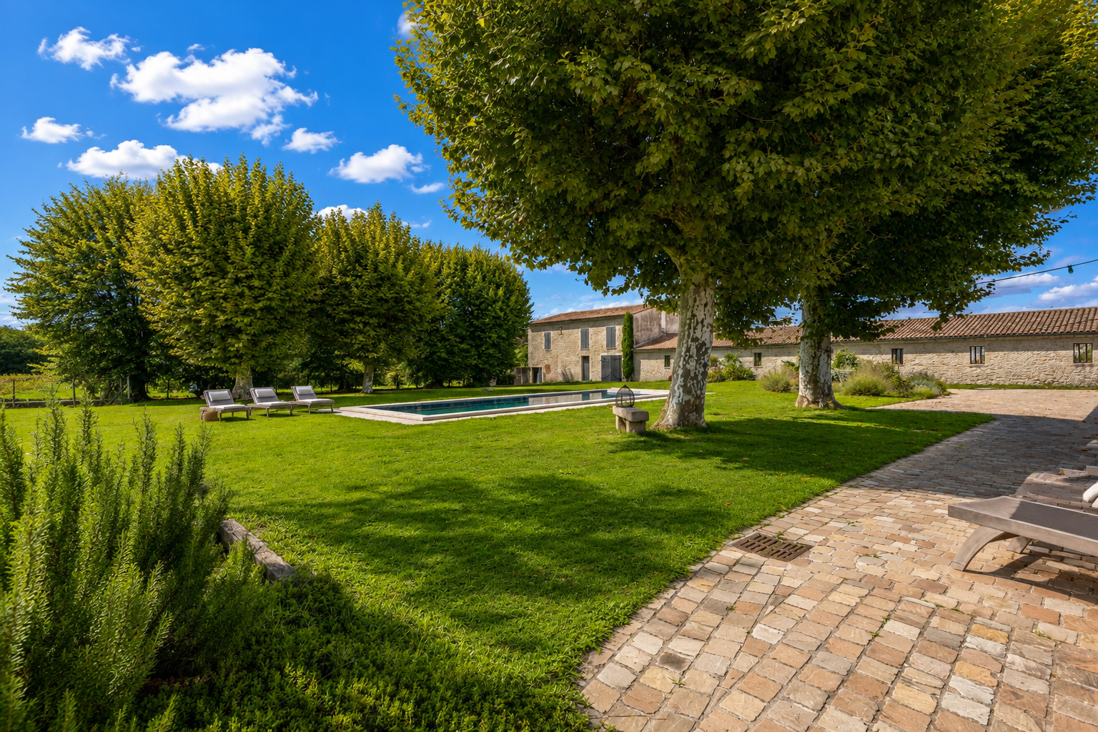 propriété 12 Pièces en vente sur BORDEAUX (33000)