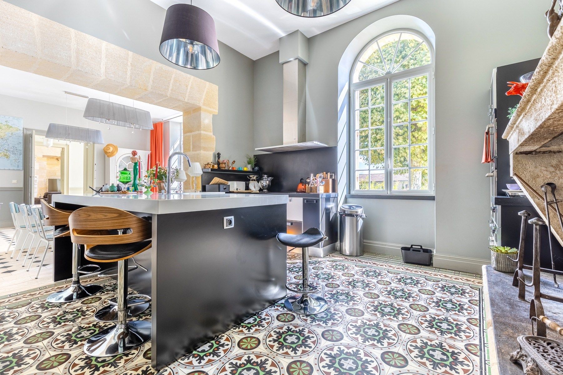 propriété 12 Pièces en vente sur BORDEAUX (33000)