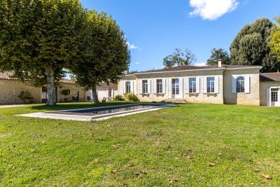 Sale Castle Bordeaux 12&nbsp;Rooms 420&nbsp;m²