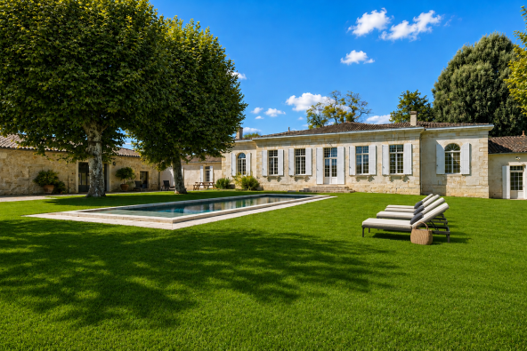 Vente Château Bordeaux 12&nbsp;Pièces 420&nbsp;m²