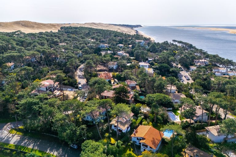 house 5 Rooms for sale on PYLA SUR MER (33115)