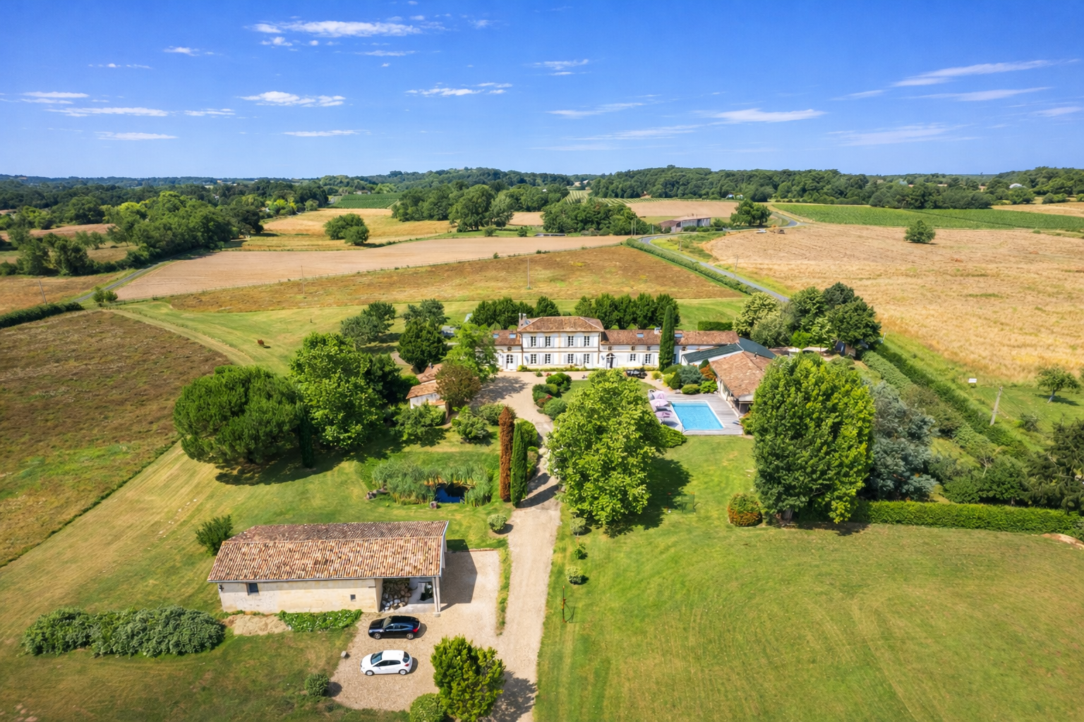 castle 17 Rooms for sale on BORDEAUX (33000)