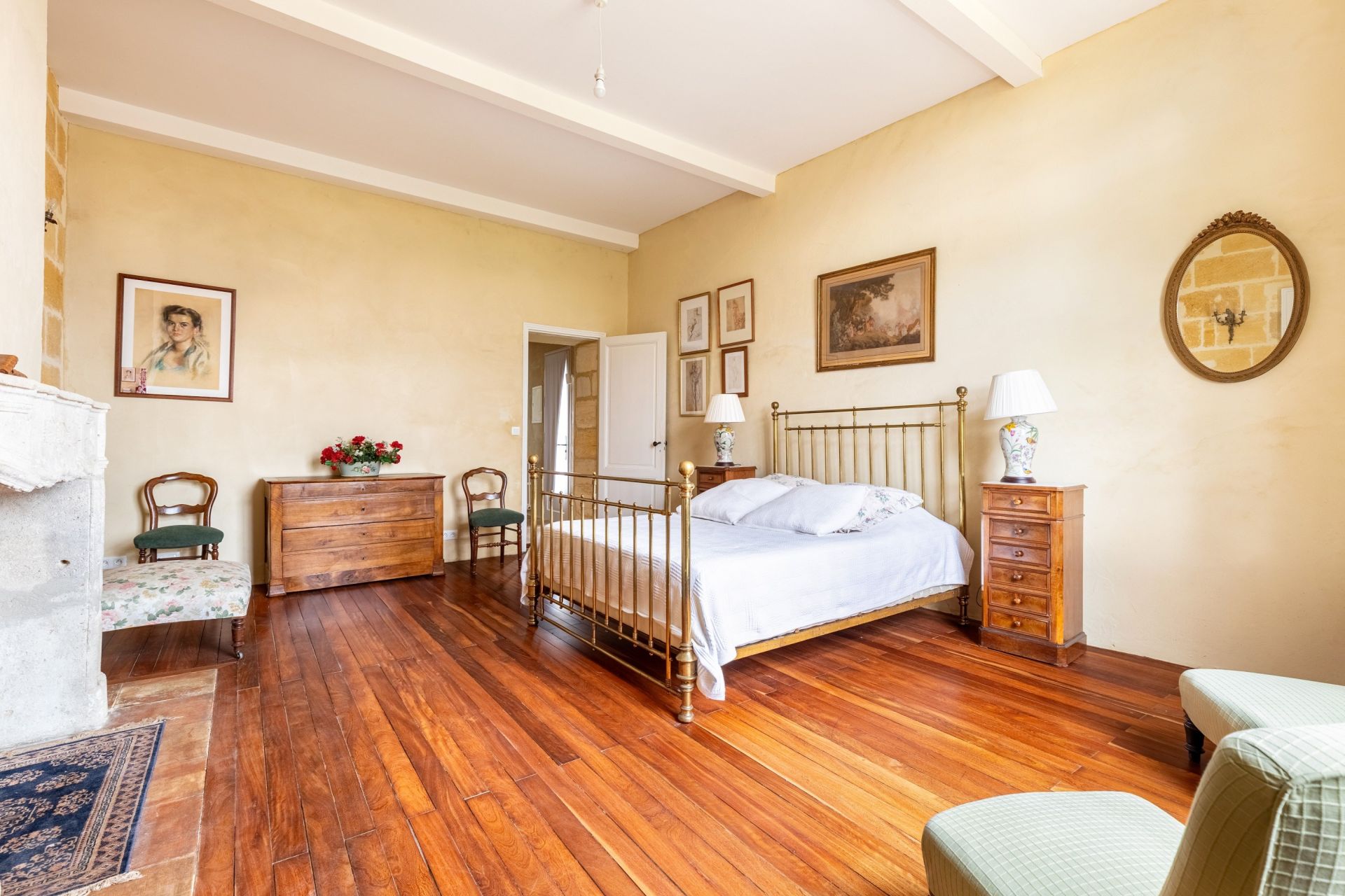 propriété 16 Pièces en vente sur BORDEAUX (33000)