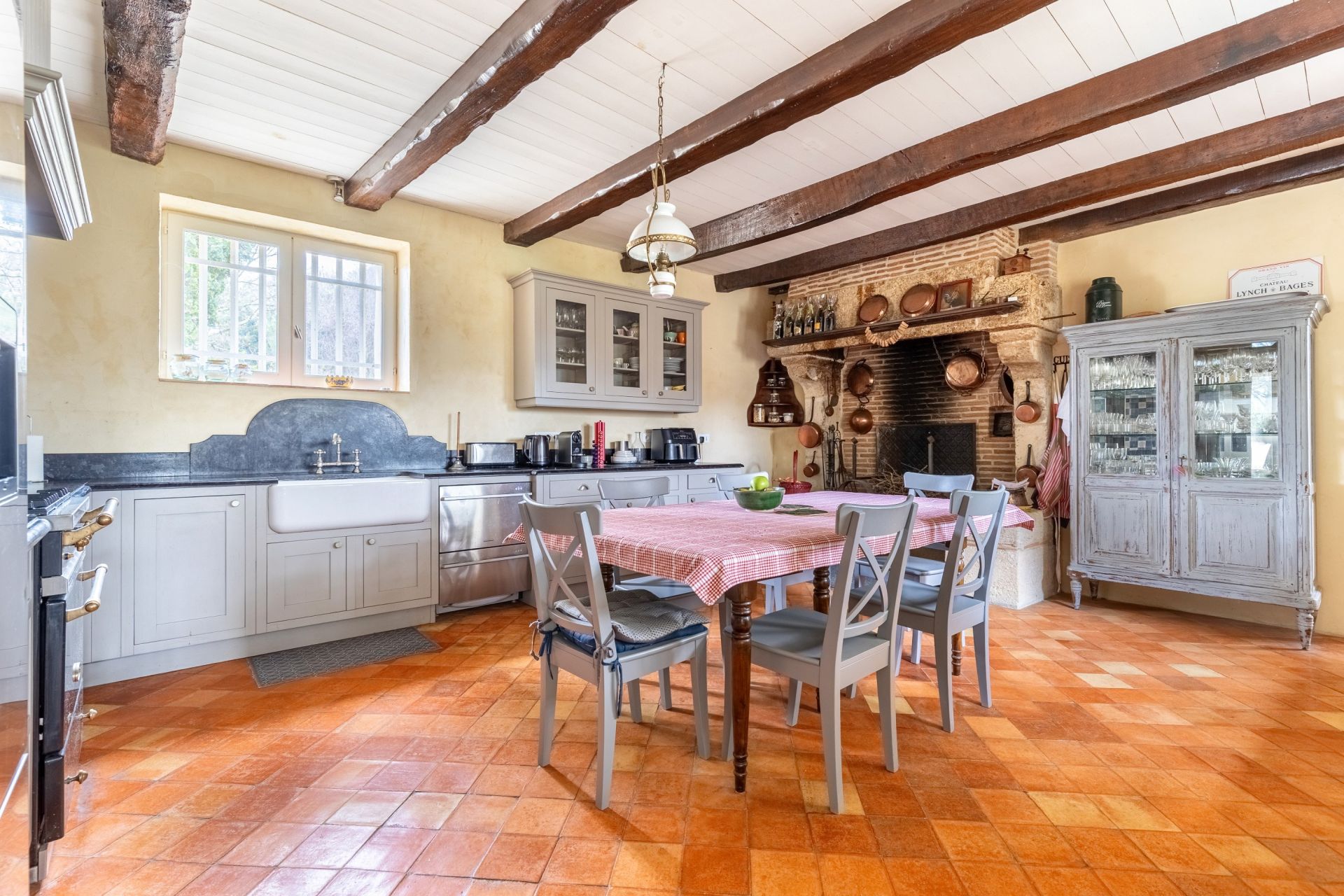 propriété 16 Pièces en vente sur BORDEAUX (33000)