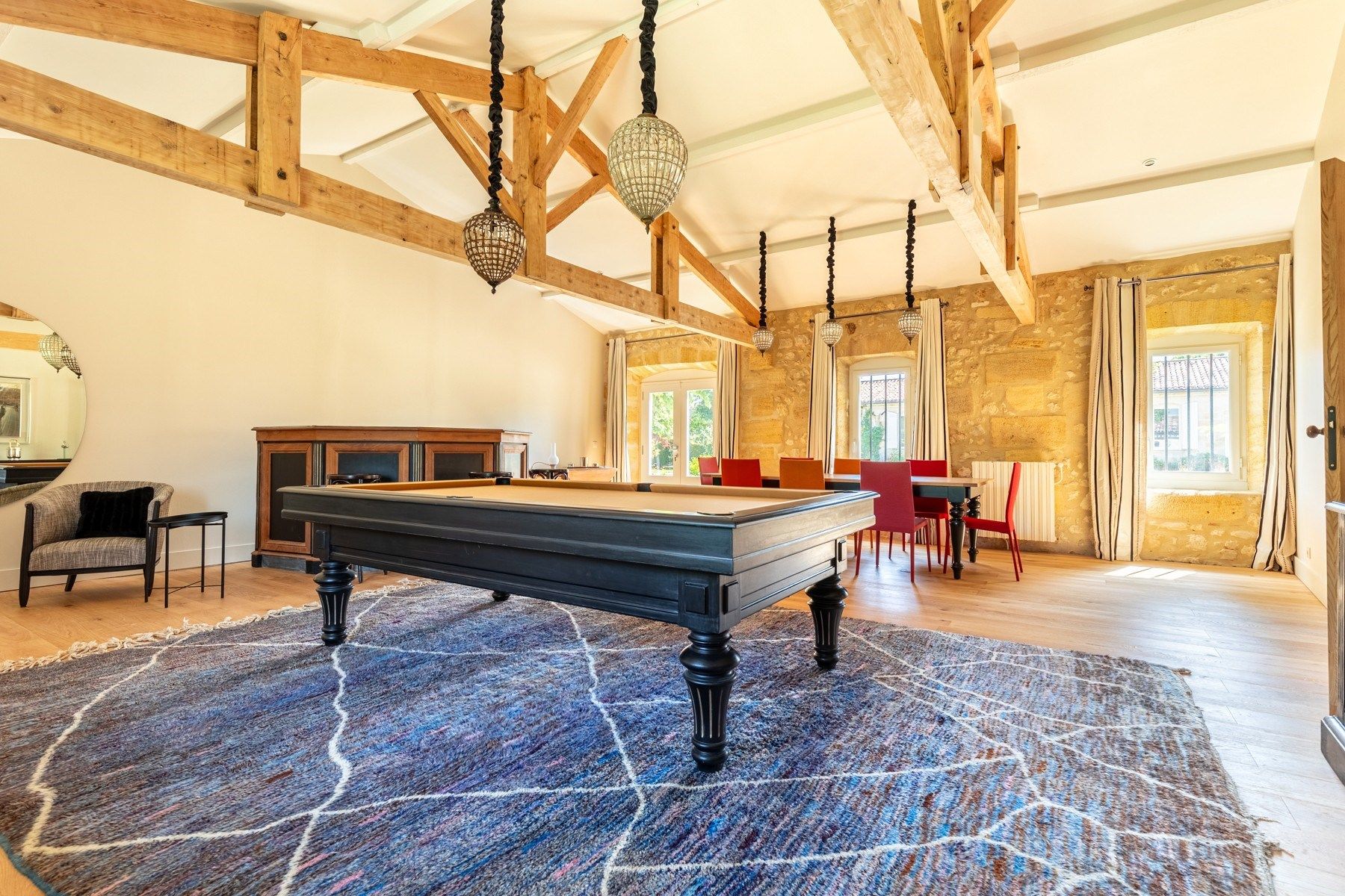 castle 14 Rooms for sale on BORDEAUX (33000)