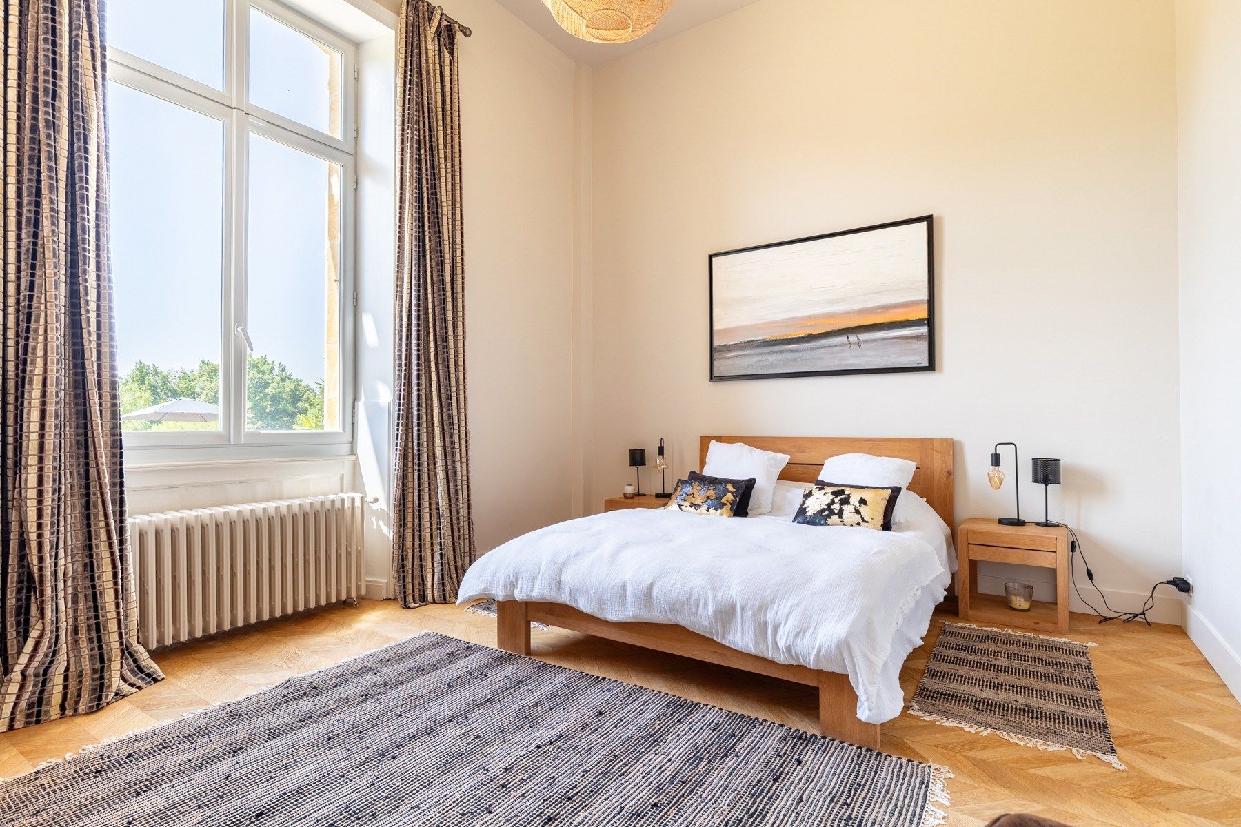 castle 14 Rooms for sale on BORDEAUX (33000)