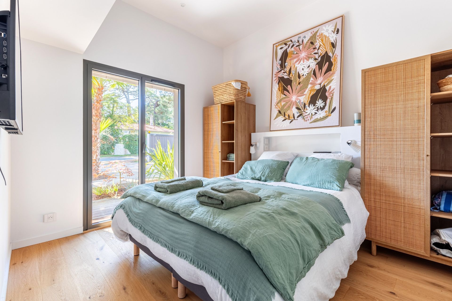 house 9 Rooms for sale on CAP FERRET (33970)