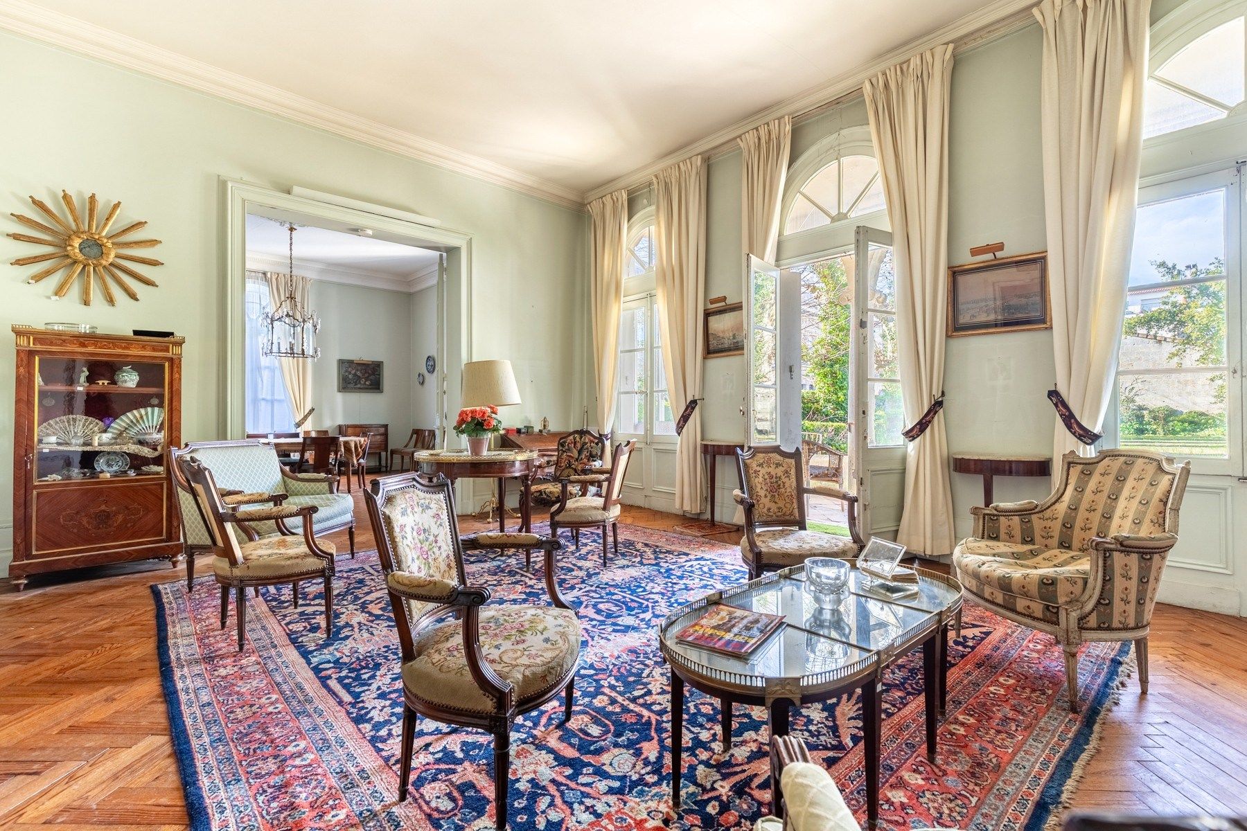 house 10 Rooms for sale on BORDEAUX (33000)