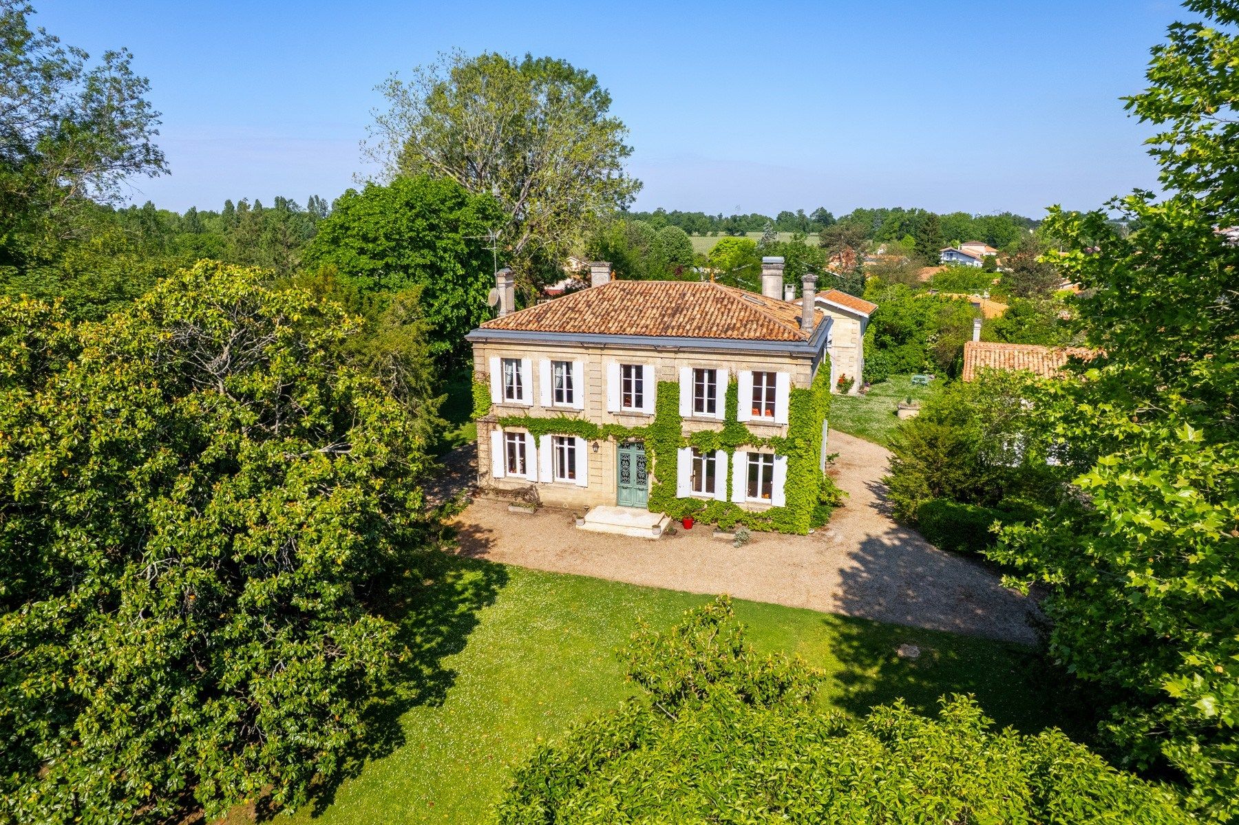 propriété 10 Pièces en vente sur BORDEAUX (33000)