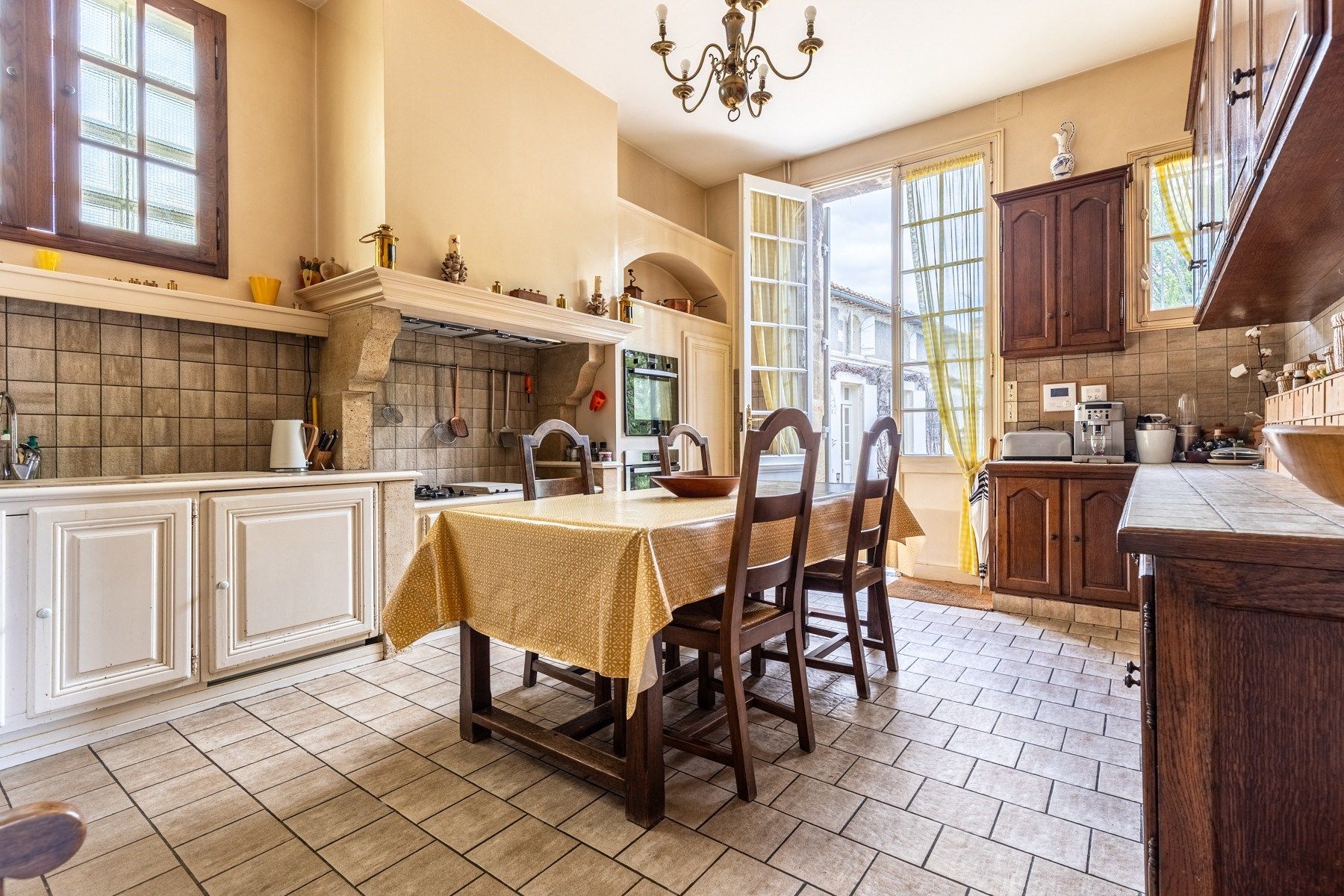 propriété 10 Pièces en vente sur BORDEAUX (33000)