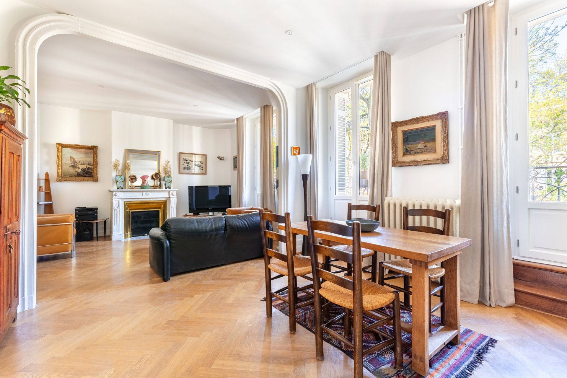 apartment 5 Rooms for sale on BORDEAUX (33000)