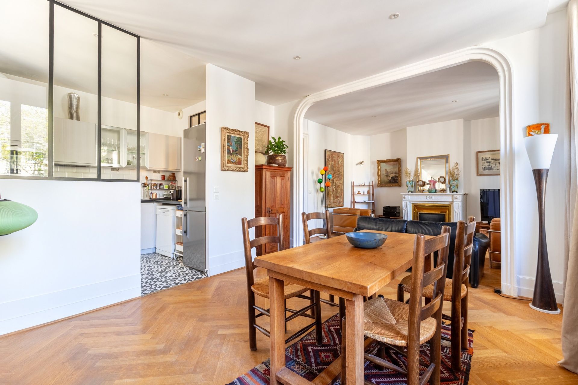 apartment 5 Rooms for sale on BORDEAUX (33000)