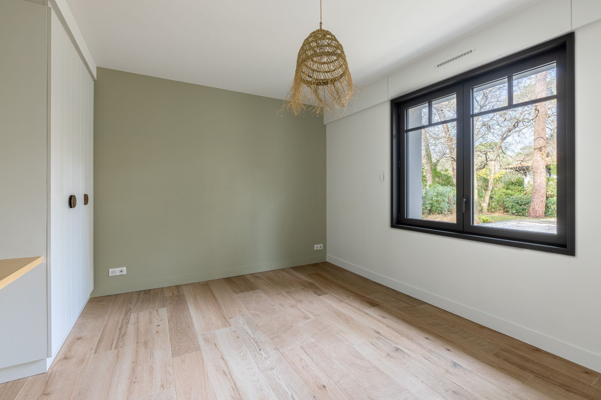 villa 10 Rooms for sale on PYLA SUR MER (33115)