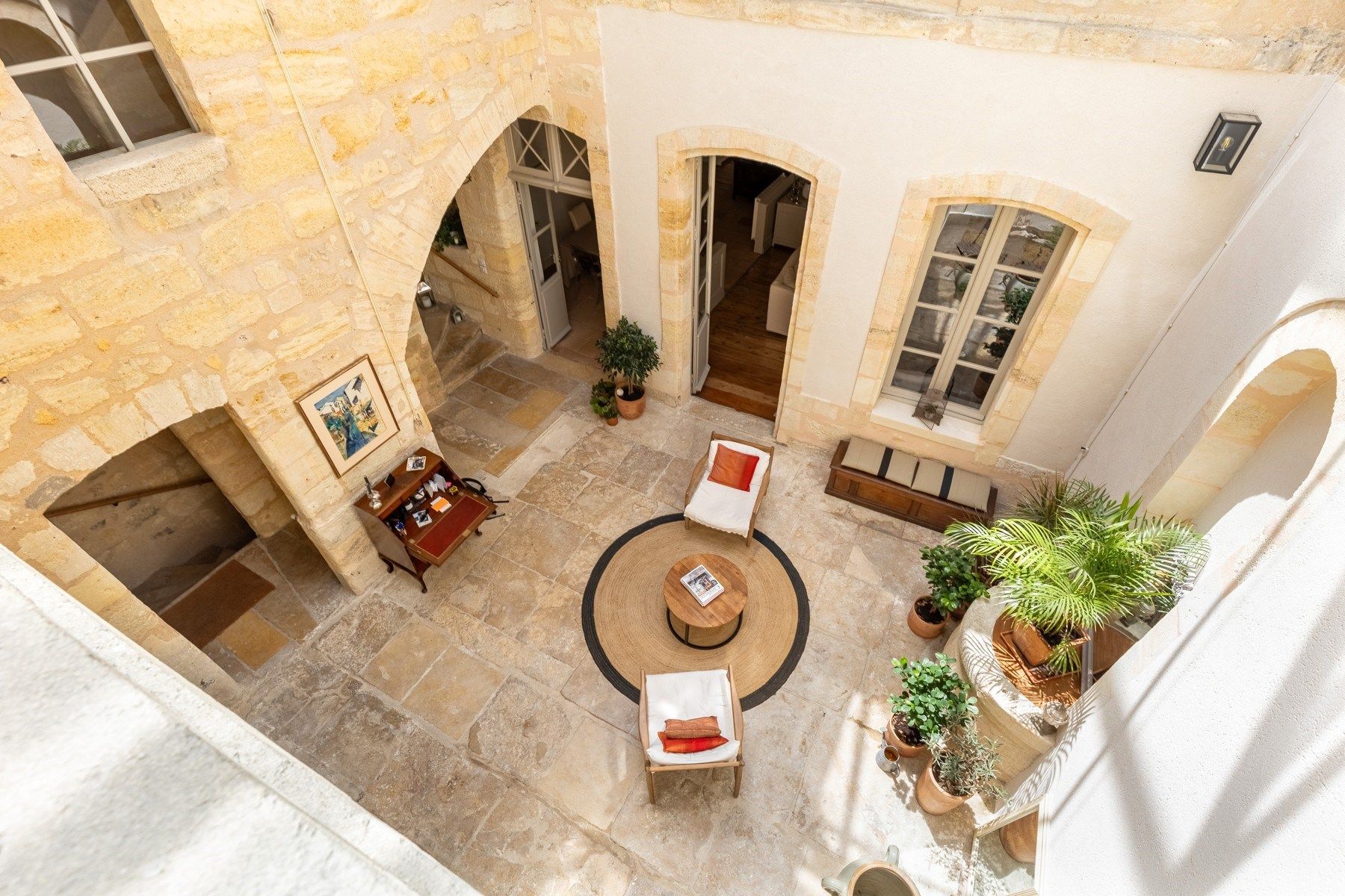 apartment 8 Rooms for sale on BORDEAUX (33000)