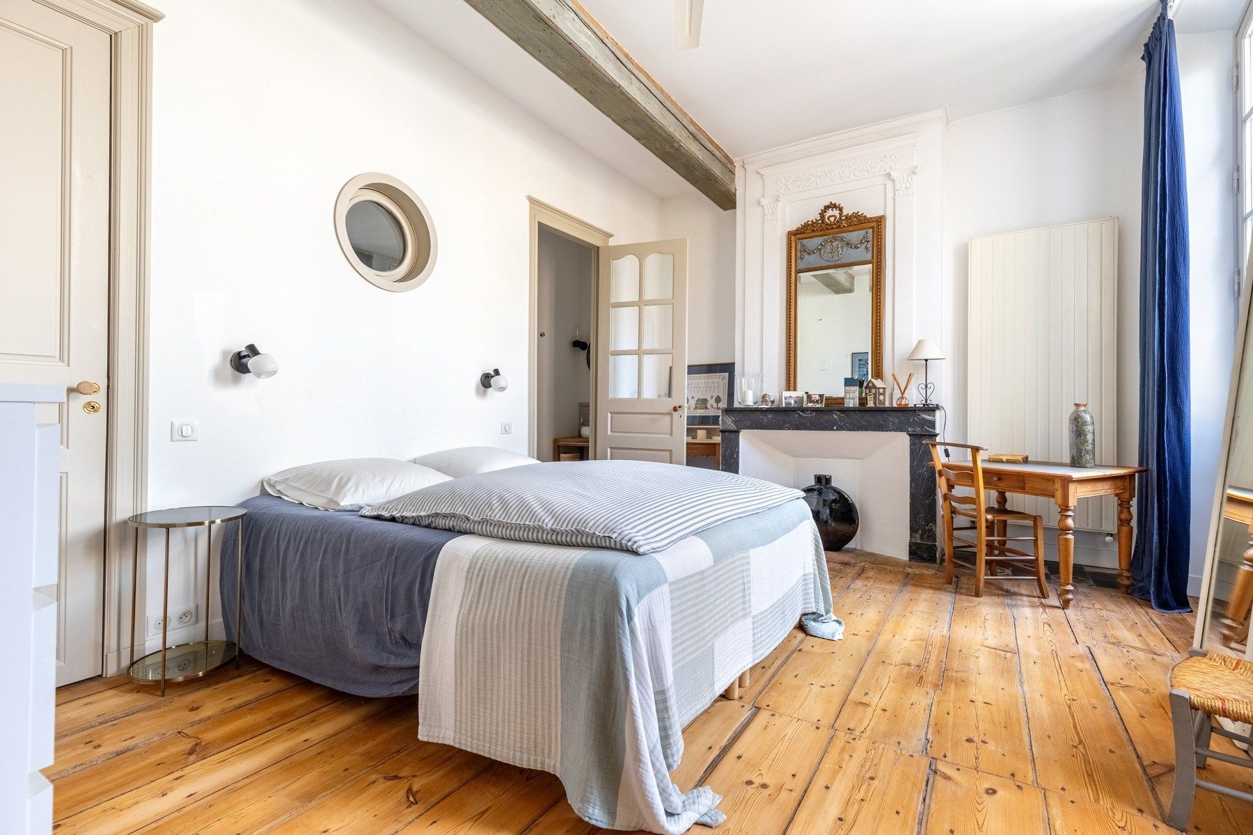 apartment 8 Rooms for sale on BORDEAUX (33000)