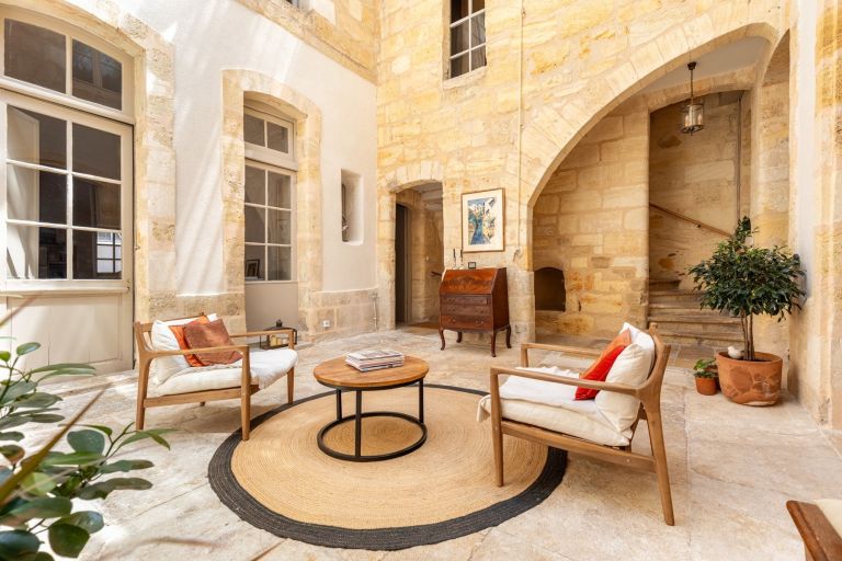 appartement 8 Pièces en vente sur BORDEAUX (33000)