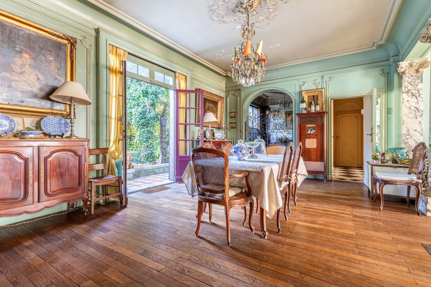 house 12 Rooms for sale on BORDEAUX (33000)