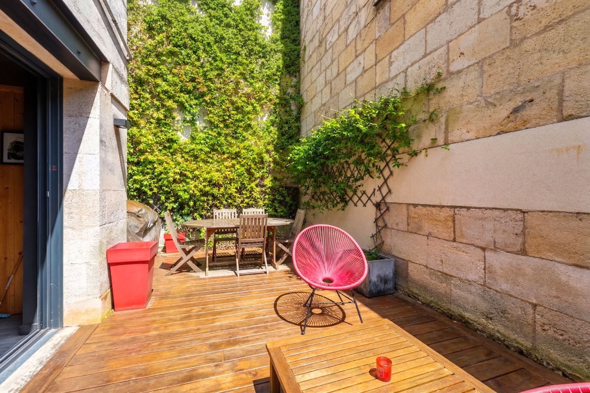 appartement 8 Pièces en vente sur BORDEAUX (33000)
