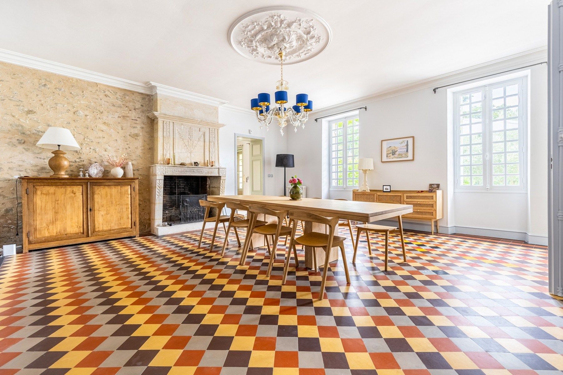 castle 12 Rooms for sale on BORDEAUX (33000)