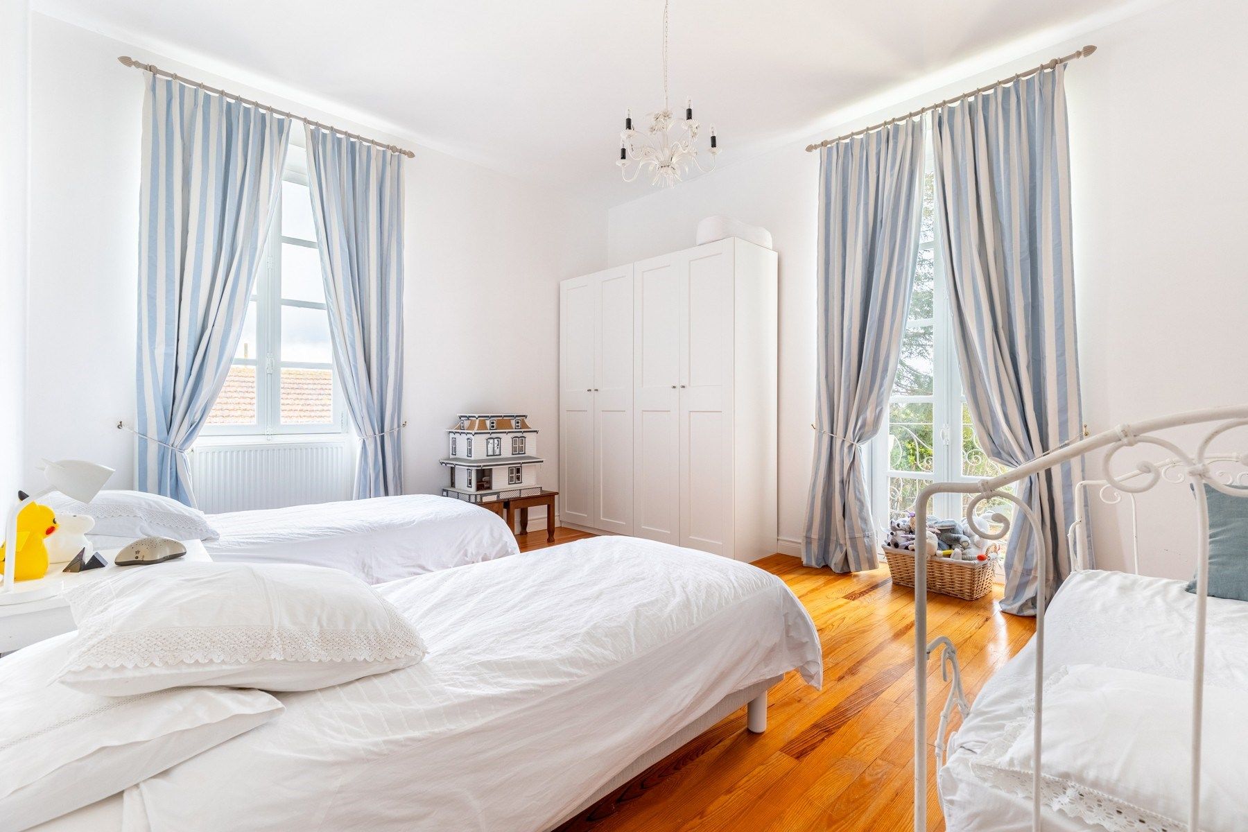 château 9 Pièces en vente sur BORDEAUX (33000)